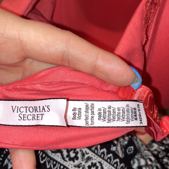 Victoria’s Secret Body By Victoria coral lace overlay Perfect Coverage Bra - Picture 5 of 5